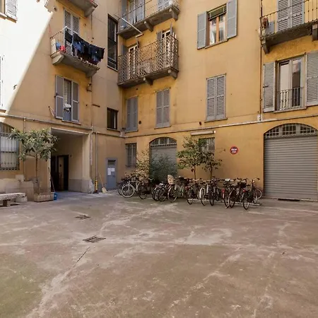 Charming Apartment In Milan Porta Venezia Exterior photo